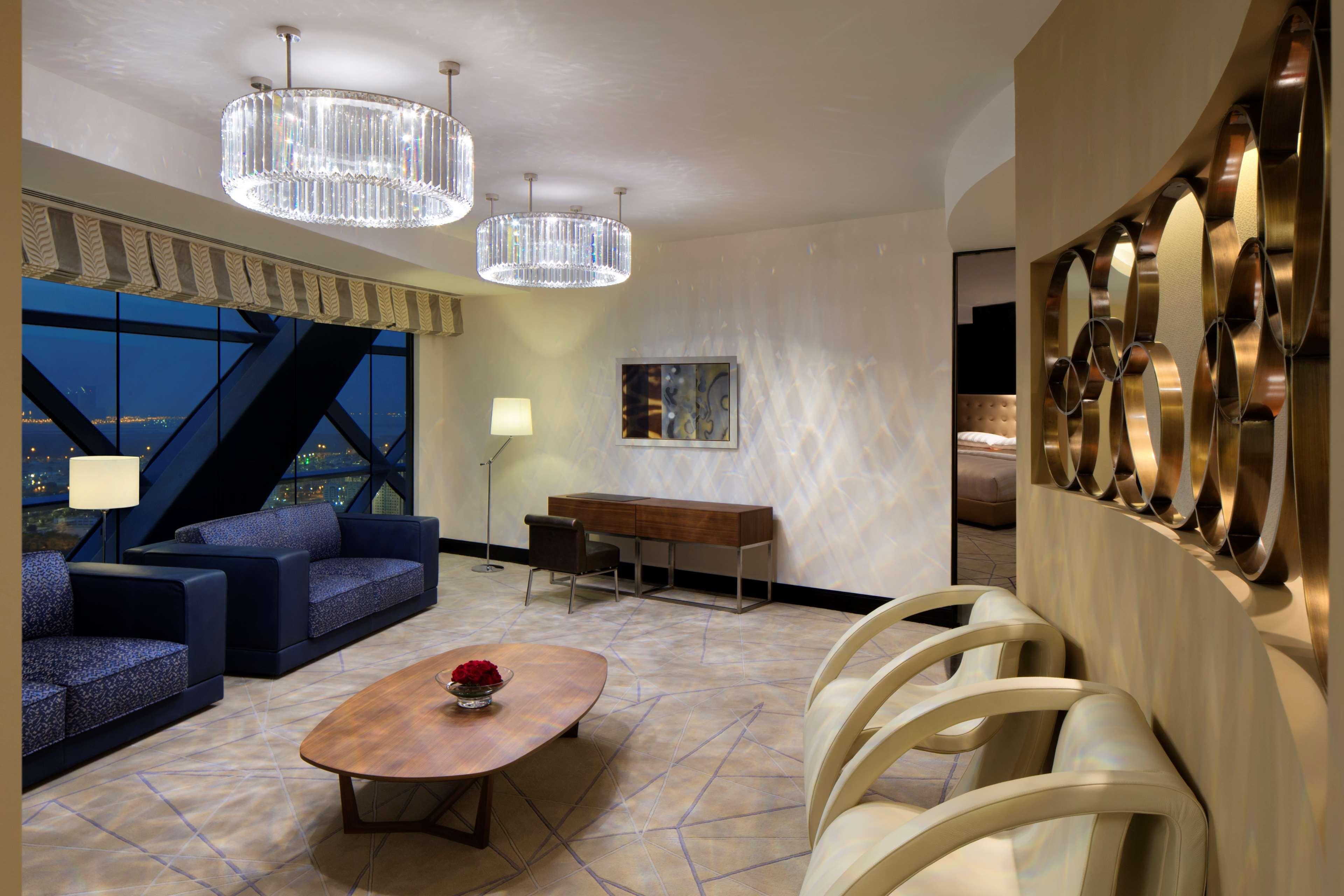 Andaz Capital Gate Abu Dhabi, By Hyatt Hotel Exterior foto The interior of the lounge